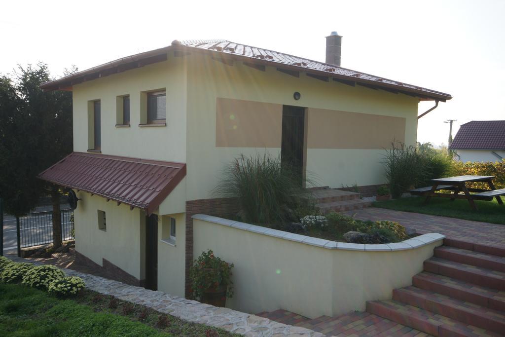 Apartment Vinny Dom Vinicky Exterior photo